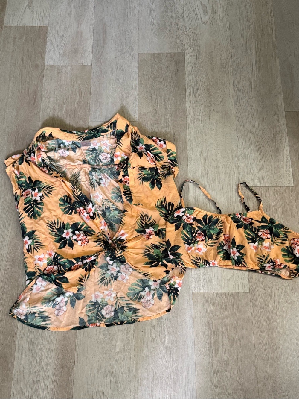 No Boundaries Peach Floral Tie-Front Cami Set
